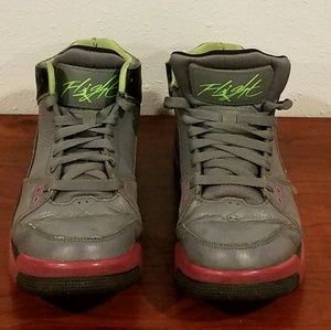 Jordan's Men's size 8  Nike flight 2013